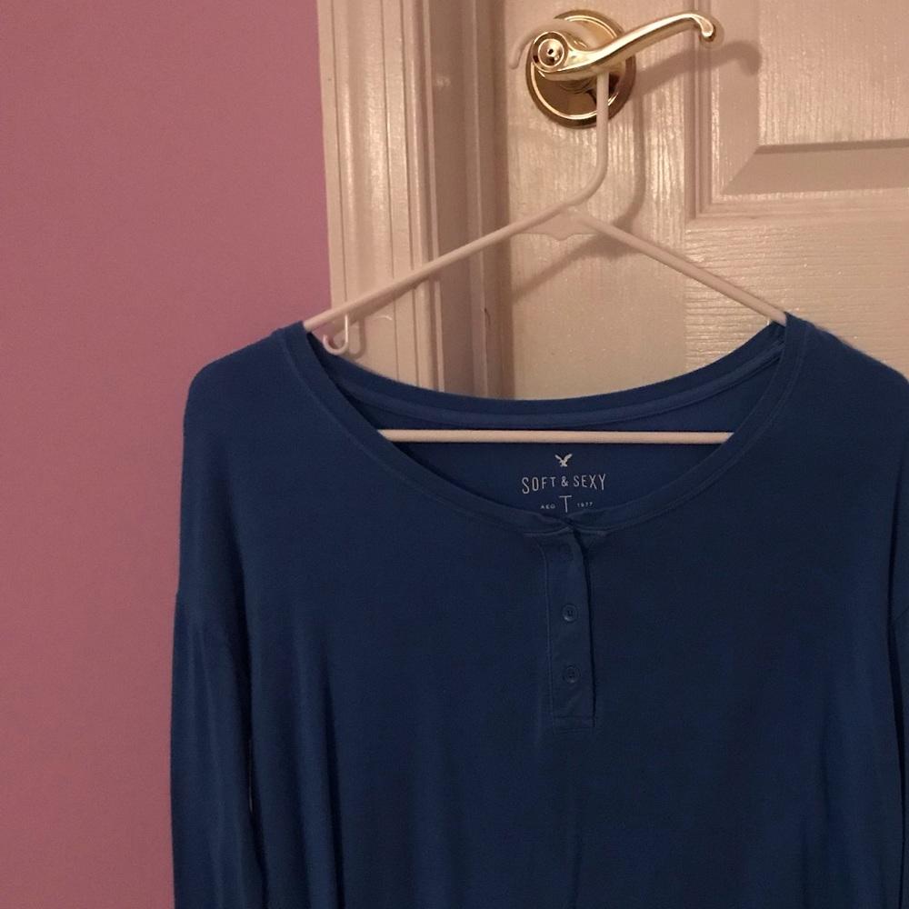 A&E soft & sexy button up xs